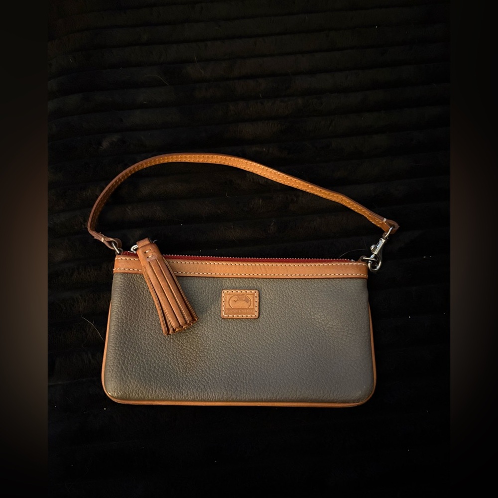 Vintage Dooney and Bourke wristlet